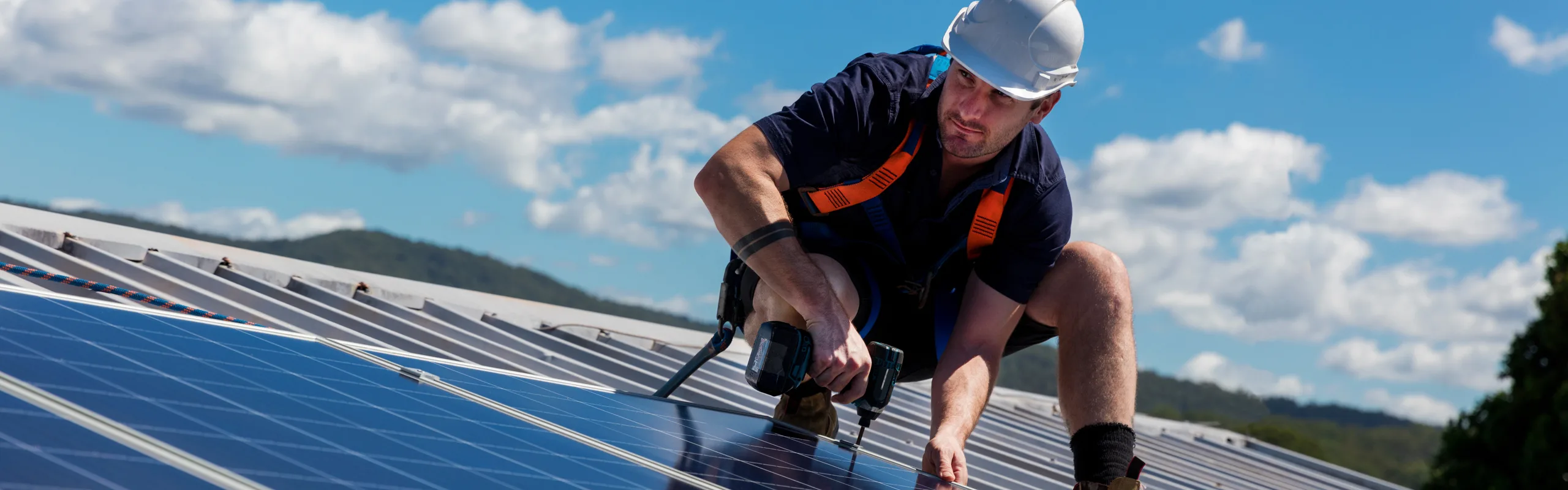 Hochwertige Installation Ihrer Solaranlage durch unser professionelles Montage-Team SolarBauPlus in Augsburg und Umgebung