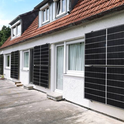 Individuell angepasste Solarmodule für die Fassadenmontage