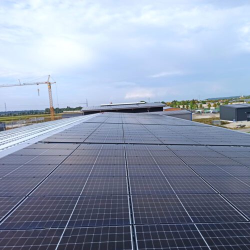 Speziell angepasste Photovoltaik-Anlage für Ihr Gewerbegebäude